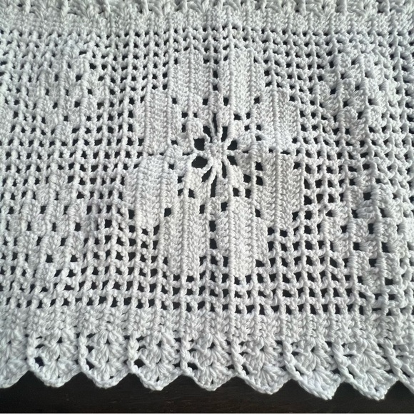 White Crochet Table Runner with Flower Design - Picture 7 of 10